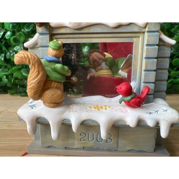 2003 Hallmark CHRISTMAS WINDOW #1 Series KOC Club Exclusive Ornament - Picture 8 of 14